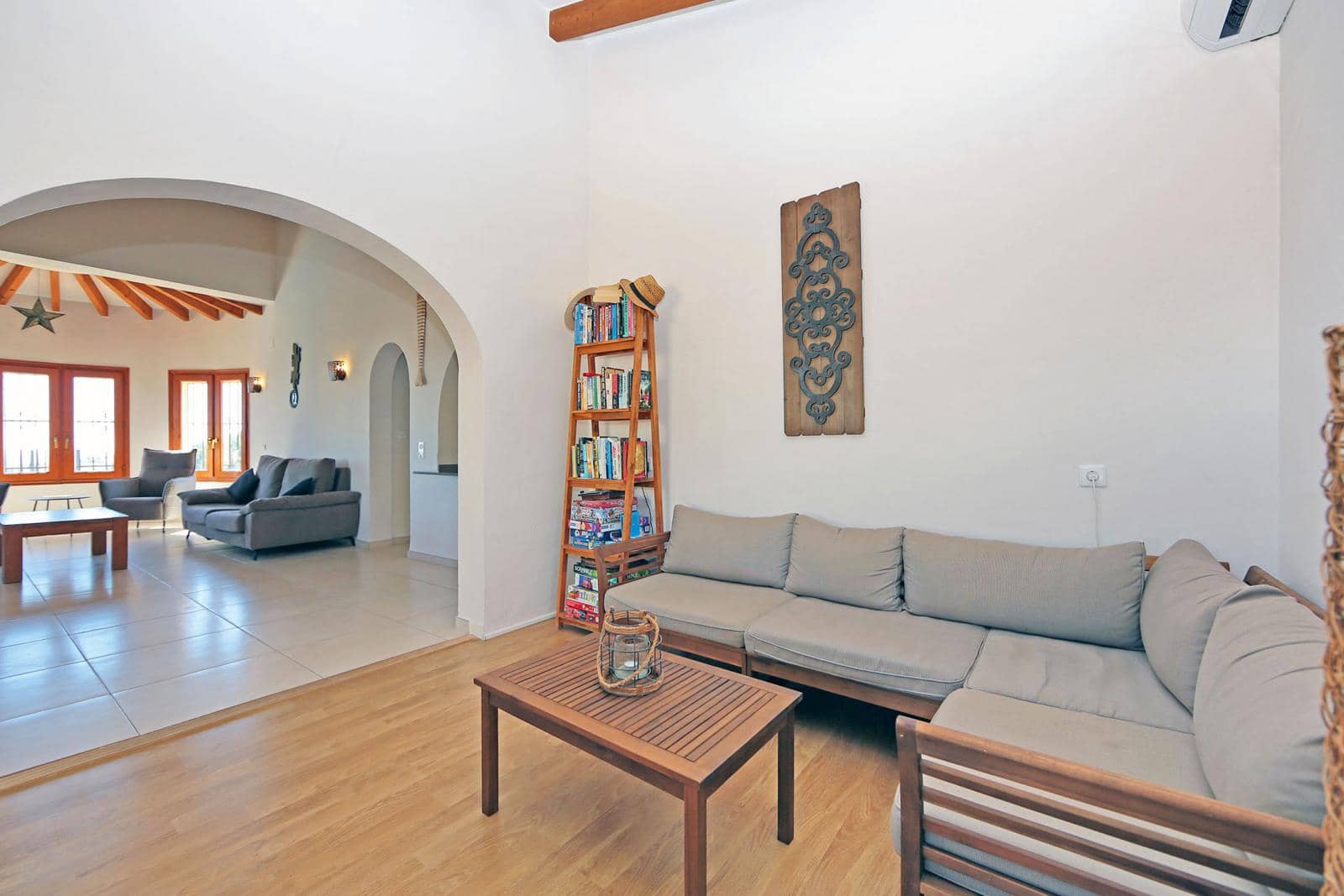 4 bedroom Villa for sale in Denia with pool - € 485,000 (Ref: 9867304)