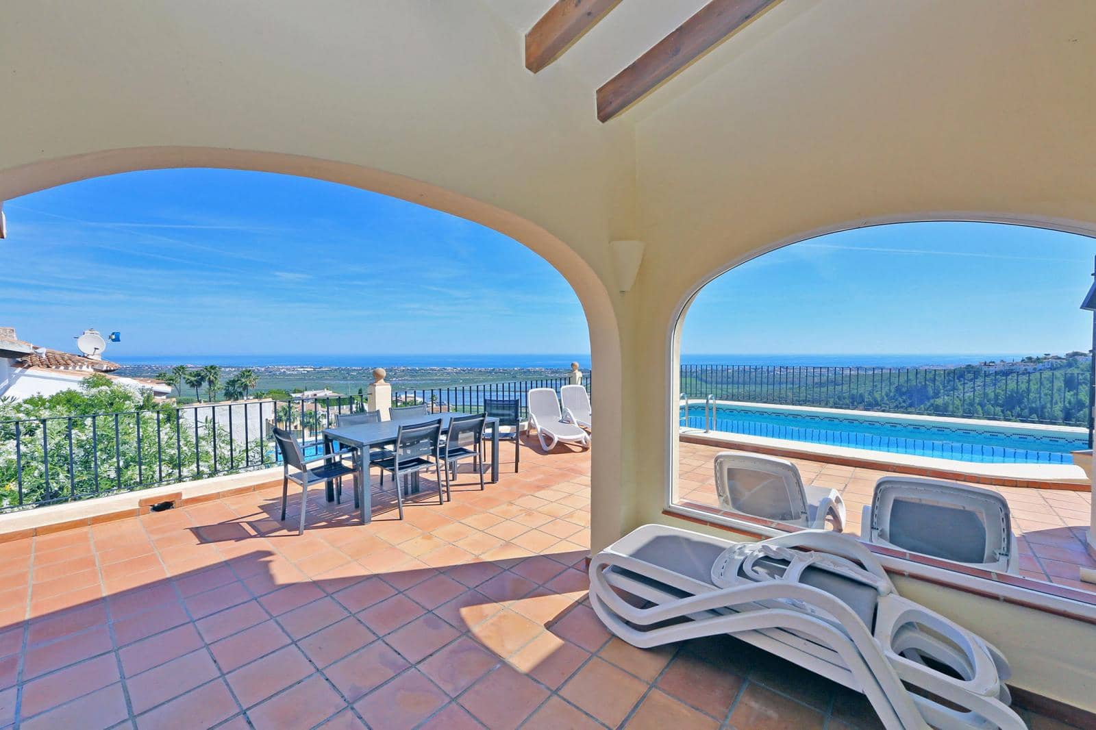 4 bedroom Villa for sale in Denia with pool - € 485,000 (Ref: 9867304)
