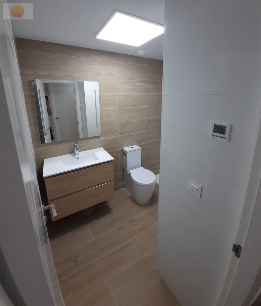 2 makuuhuone Huoneisto myytävänä paikassa San Miguel de Salinas mukana uima-altaan 
autotalli - 201 000 € (Ref: 5559945)