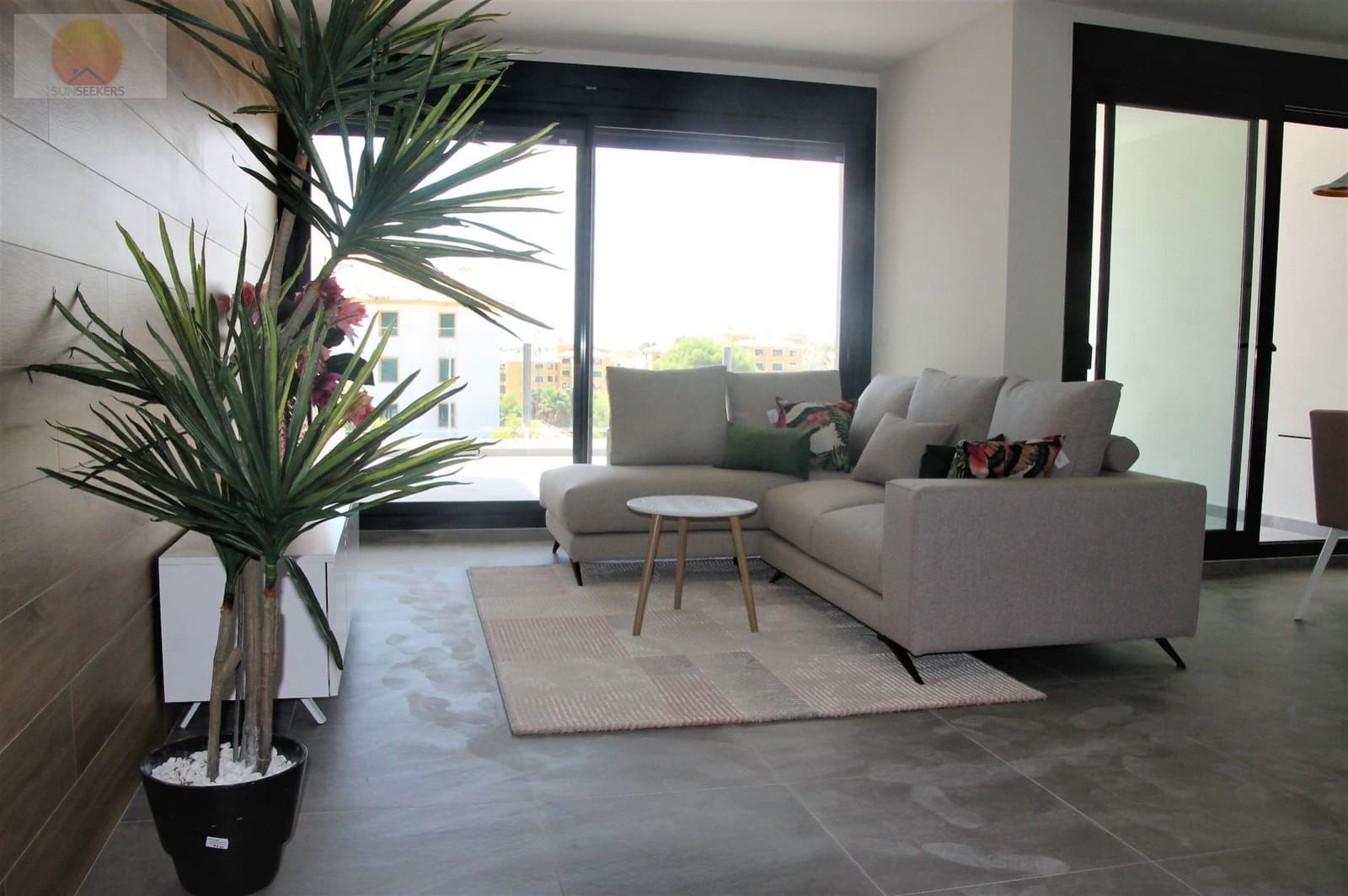 2 bedroom Apartment for sale in Villamartin with pool - € 193,000 (Ref: 5559948)