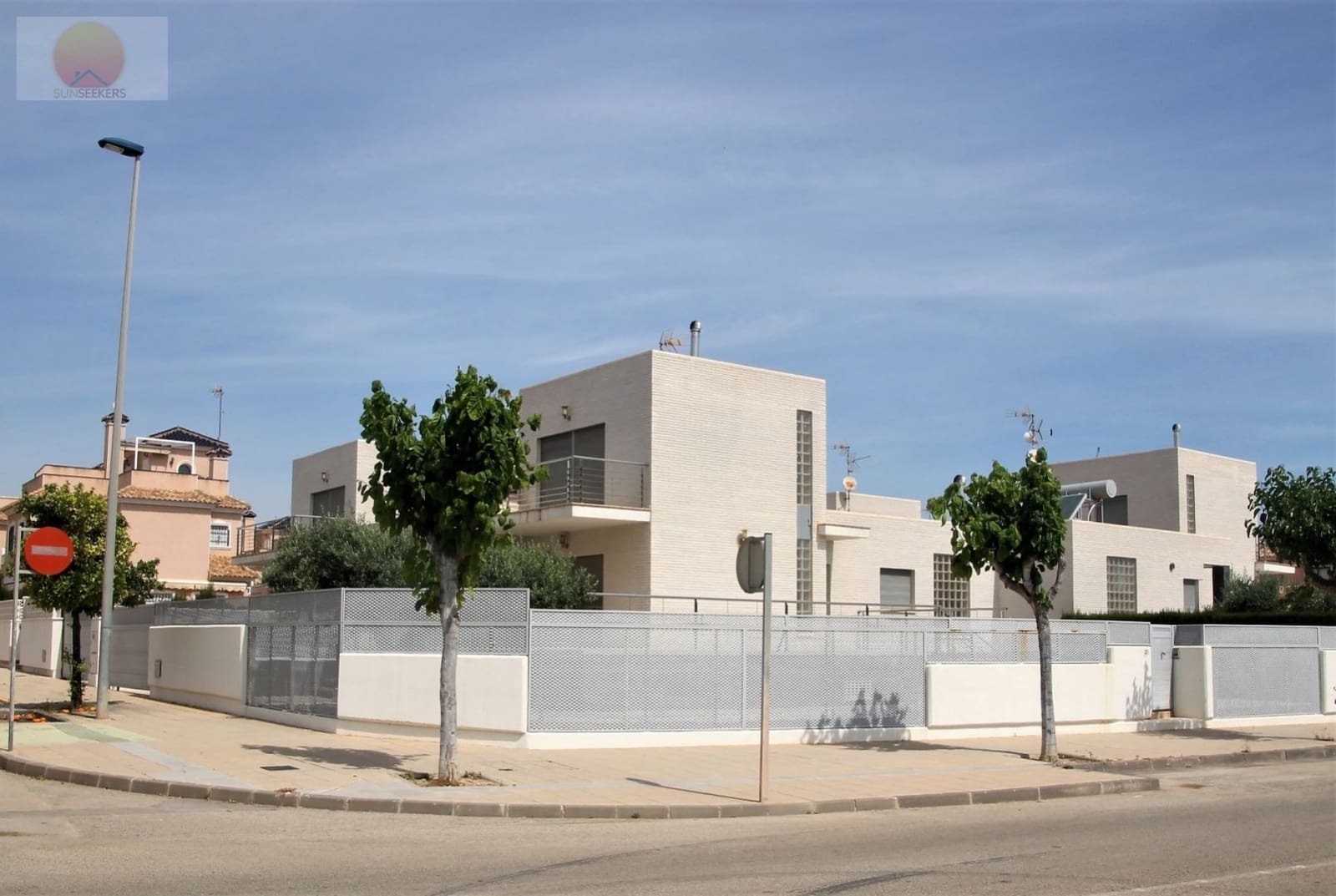 4 bedroom Apartment for sale in Torre de la Horadada with garage - € 380,000 (Ref: 6574291)