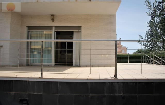 4 bedroom Apartment for sale in Torre de la Horadada, Pilar de la Horadada with garage - € 380,000 (Ref: 6574291)