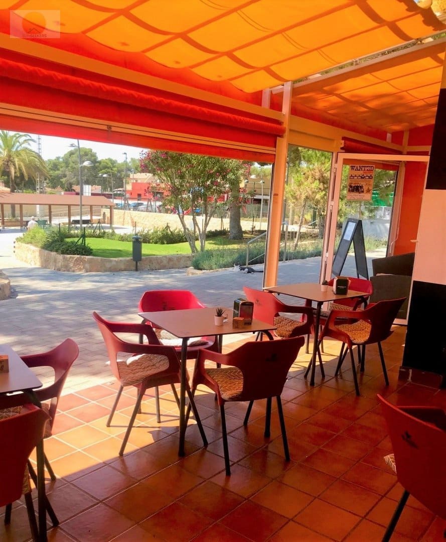 Erhverv til leje i Pinar de Campoverde - € 1.000 (Ref: 6955609)