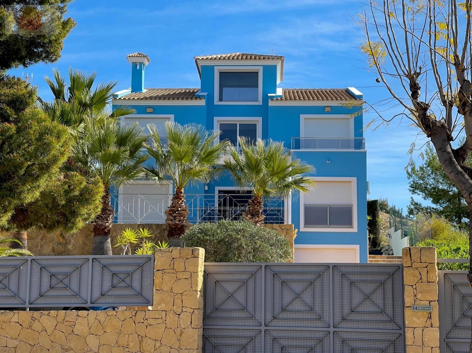 6 soverom Villa til salgs i Monforte del Cid med svømmebasseng garasje - € 750 000 (Ref: 7565866)