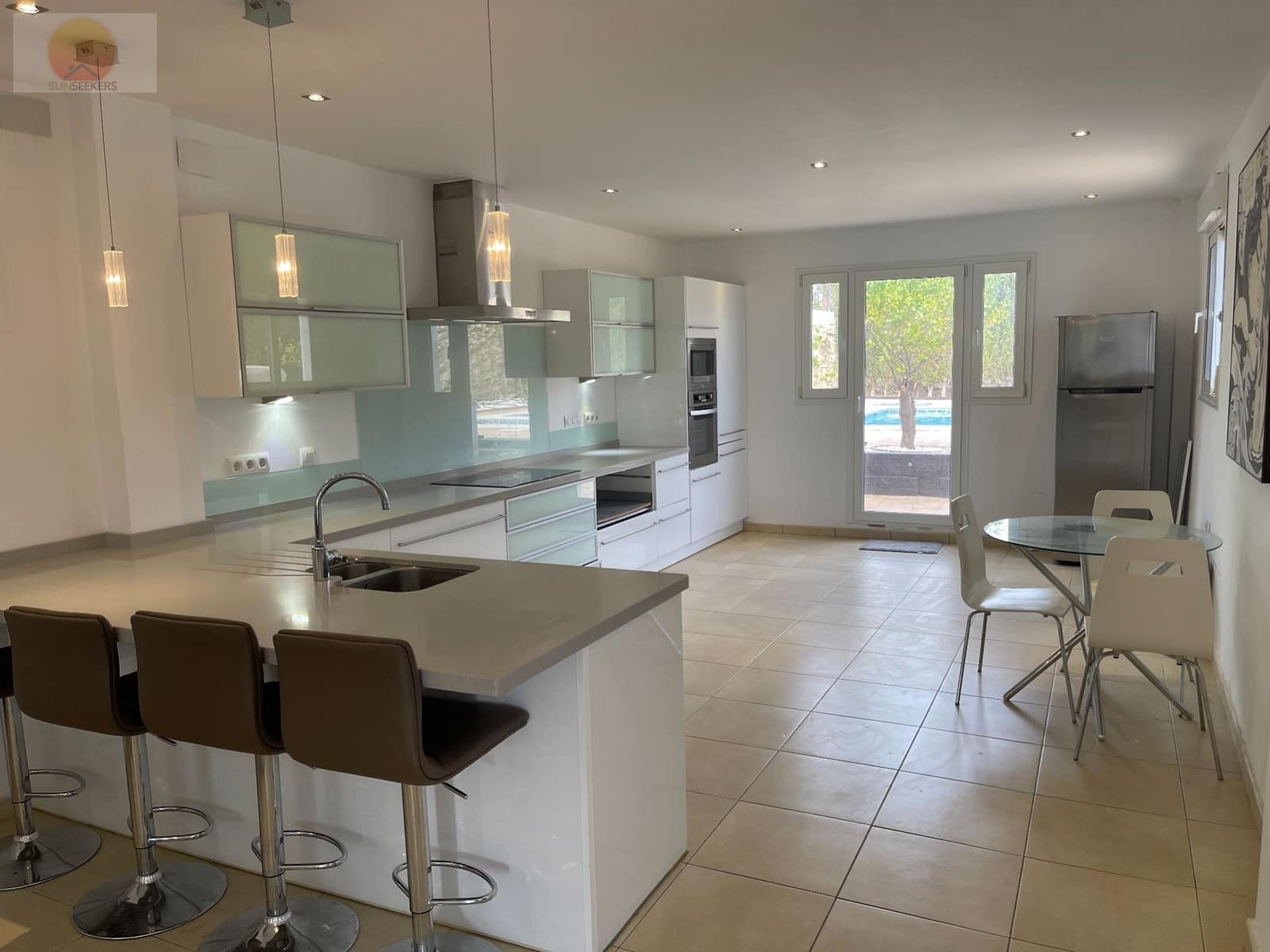 6 soverom Villa til salgs i Monforte del Cid med svømmebasseng garasje - € 750 000 (Ref: 7565866)