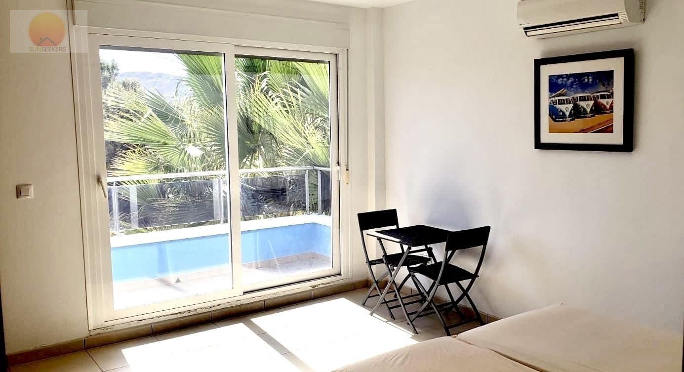 6 soverom Villa til salgs i Monforte del Cid med svømmebasseng garasje - € 750 000 (Ref: 7565866)