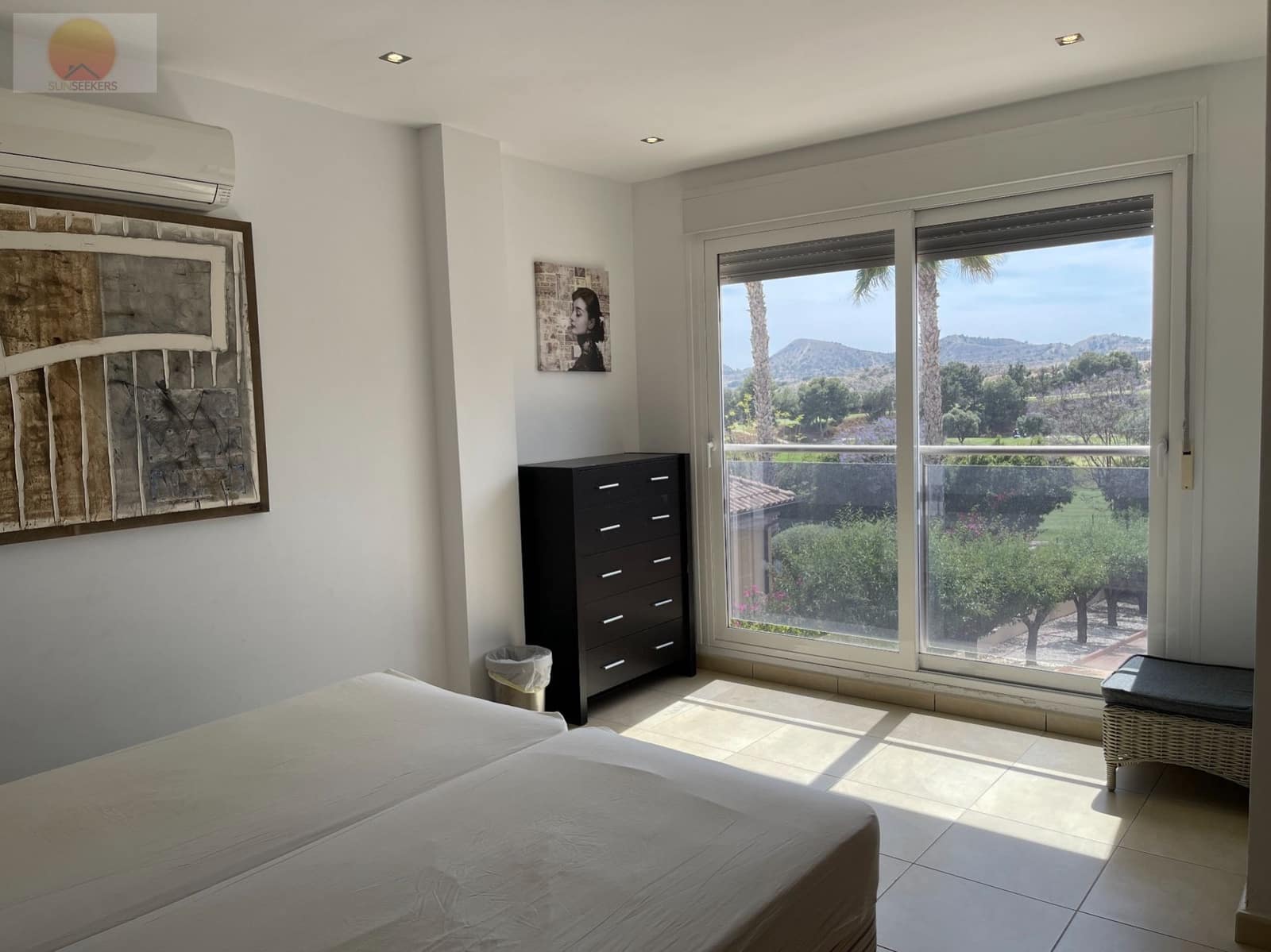 6 soverom Villa til salgs i Monforte del Cid med svømmebasseng garasje - € 750 000 (Ref: 7565866)