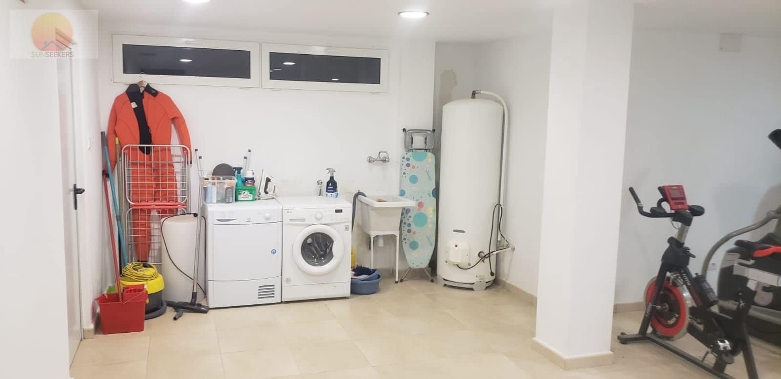 6 soverom Villa til salgs i Monforte del Cid med svømmebasseng garasje - € 750 000 (Ref: 7565866)