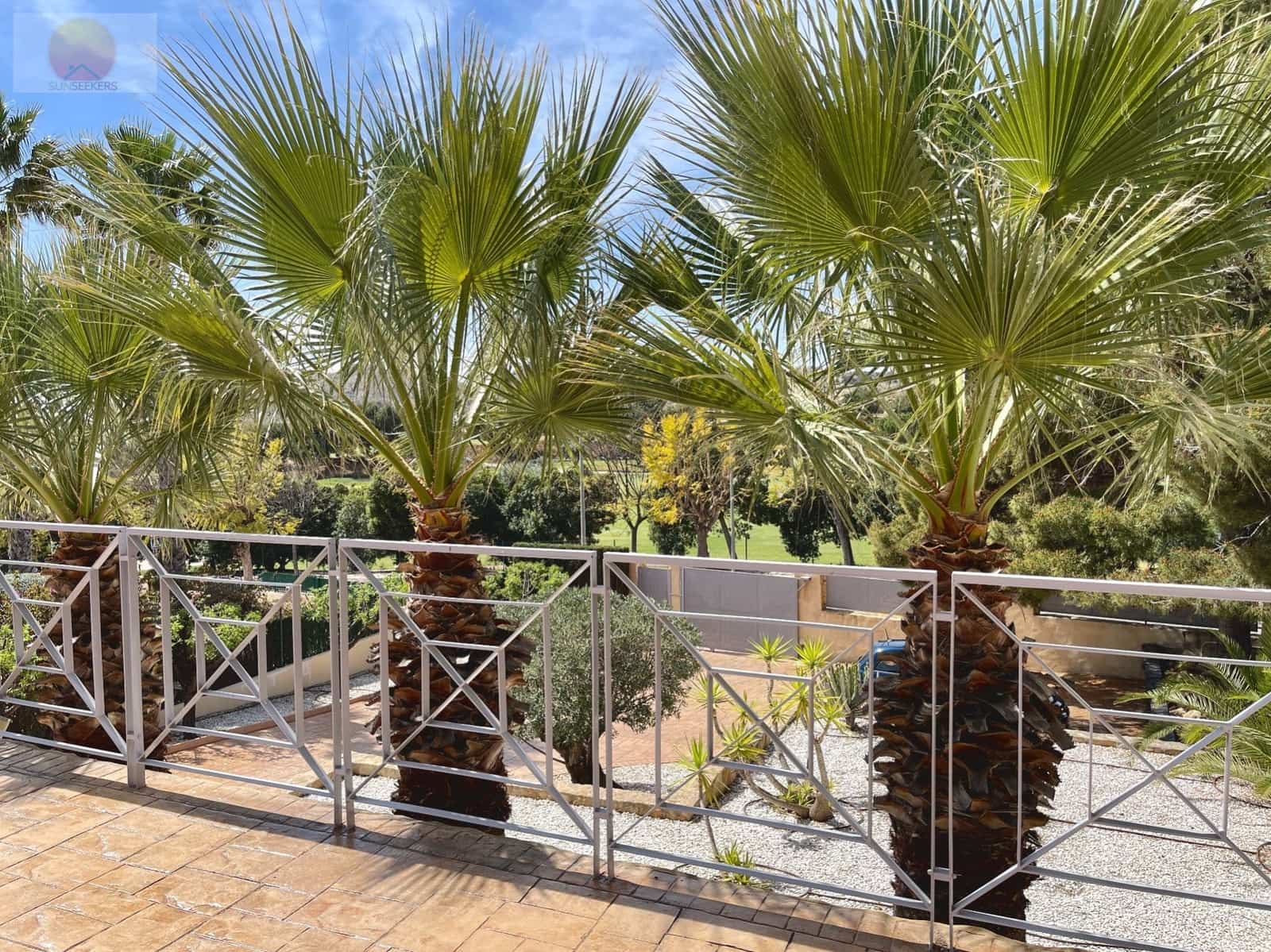 6 soverom Villa til salgs i Monforte del Cid med svømmebasseng garasje - € 750 000 (Ref: 7565866)