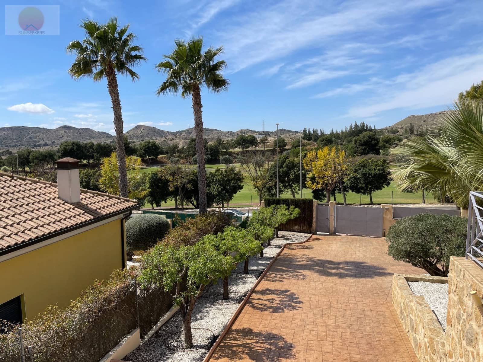 6 soverom Villa til salgs i Monforte del Cid med svømmebasseng garasje - € 750 000 (Ref: 7565866)