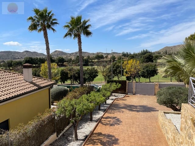 6 soverom Villa til salgs i Monforte del Cid med svømmebasseng garasje - € 750 000 (Ref: 7565866)