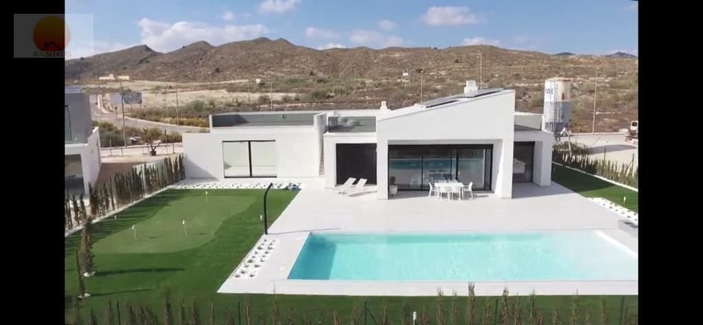 4 bedroom Villa for sale in Banos y Mendigo with pool - € 665,000 (Ref: 7565867)