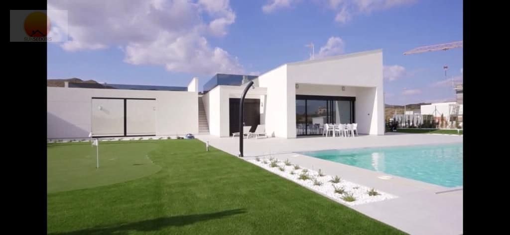 4 bedroom Villa for sale in Banos y Mendigo with pool - € 665,000 (Ref: 7565867)