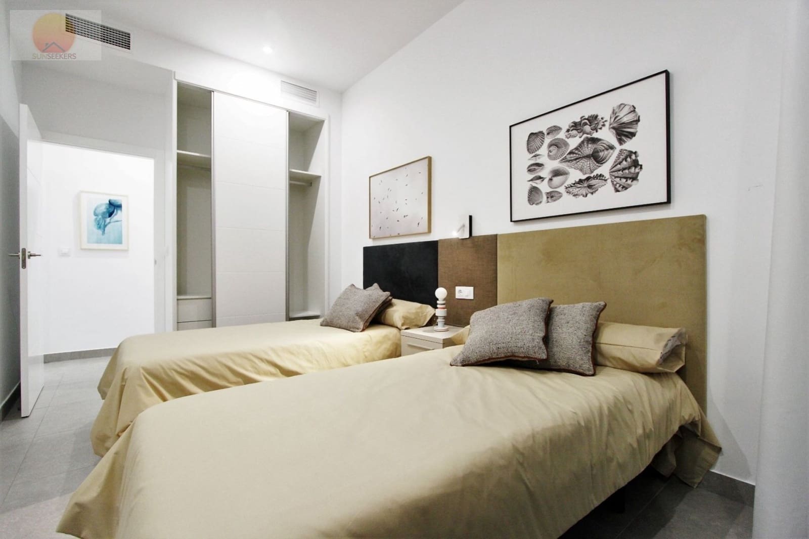 3 bedroom Villa for sale in Pinar de Campoverde with pool garage - € 385,000 (Ref: 7593238)