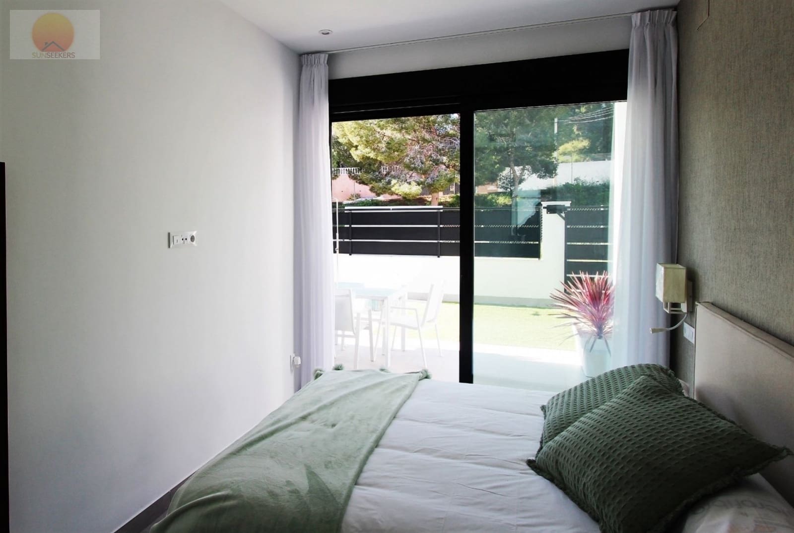 3 bedroom Villa for sale in Pinar de Campoverde with pool garage - € 385,000 (Ref: 7593238)