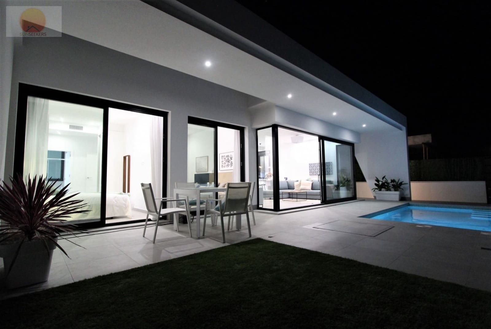 3 bedroom Villa for sale in Pinar de Campoverde with pool garage - € 385,000 (Ref: 7593238)