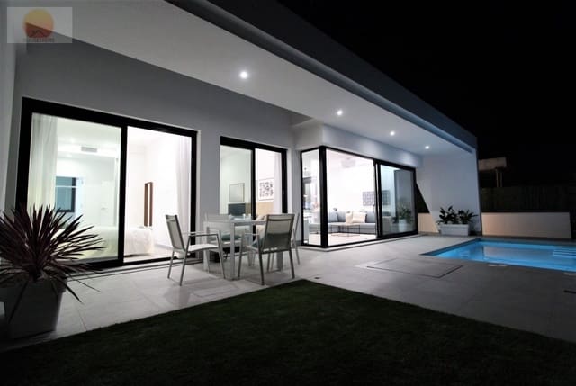 3 quarto Moradia para venda em Pinar de Campoverde, Pilar de la Horadada com piscina garagem - 385 000 € (Ref: 7593238)