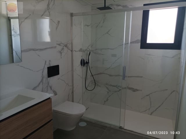 3 bedroom Bungalow for sale in Villamartin, Orihuela with garage - € 326,500 (Ref: 7759929)