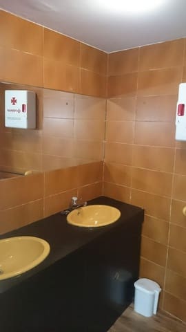 Kommersiell til leie i Polop - € 700 (Ref: 7531704)