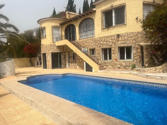 4 soveværelse Villa til leje i Altea med swimmingpool - € 1.900 (Ref: 8982343)