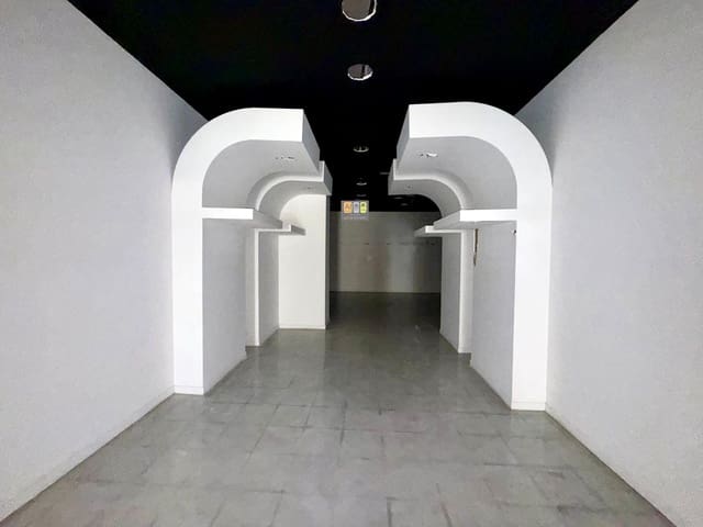Kommersiell til leie i Altea - € 1 000 (Ref: 9142846)