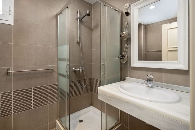 2 bedroom Apartment for sale in Torrequebrada, Benalmádena - € 485,000 (Ref: 10000123)