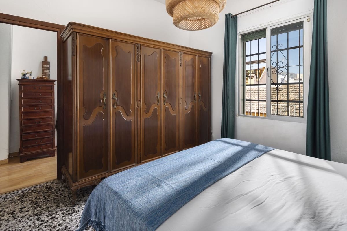 4 slaapkamer Huis te koop in Malaga stad - € 359.000 (Ref: 10098689)