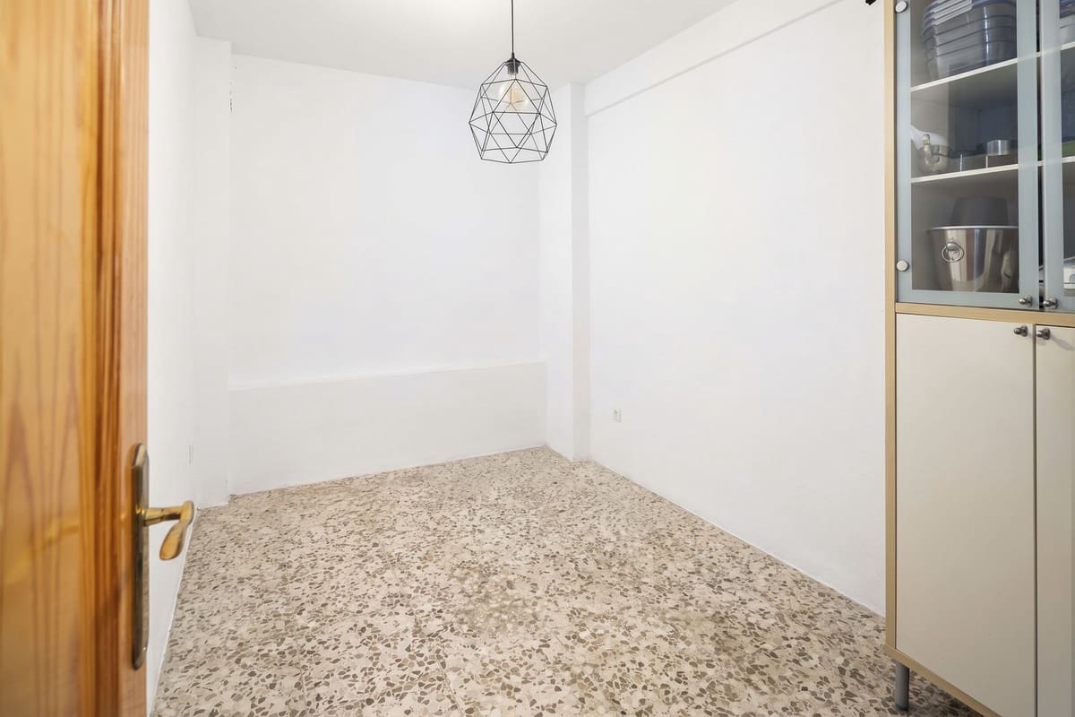 4 slaapkamer Huis te koop in Malaga stad - € 359.000 (Ref: 10098689)