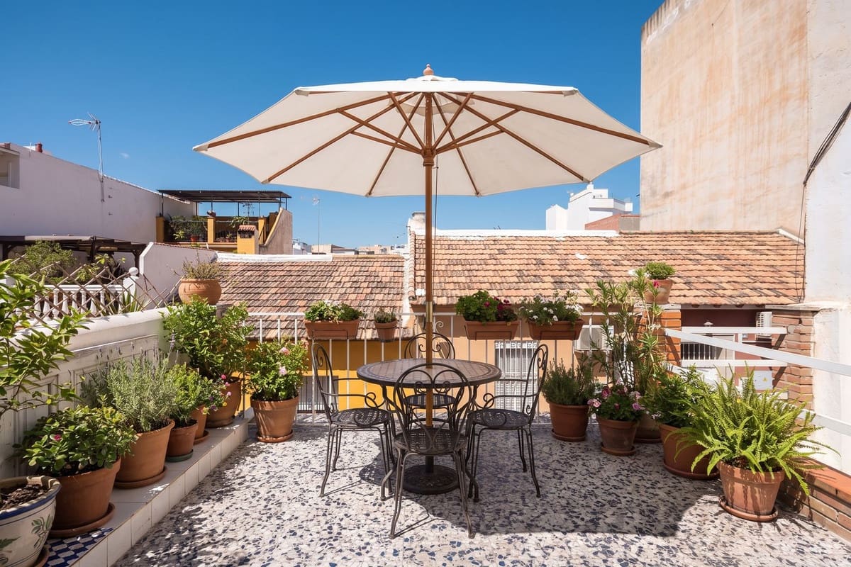 4 slaapkamer Huis te koop in Malaga stad - € 359.000 (Ref: 10098689)