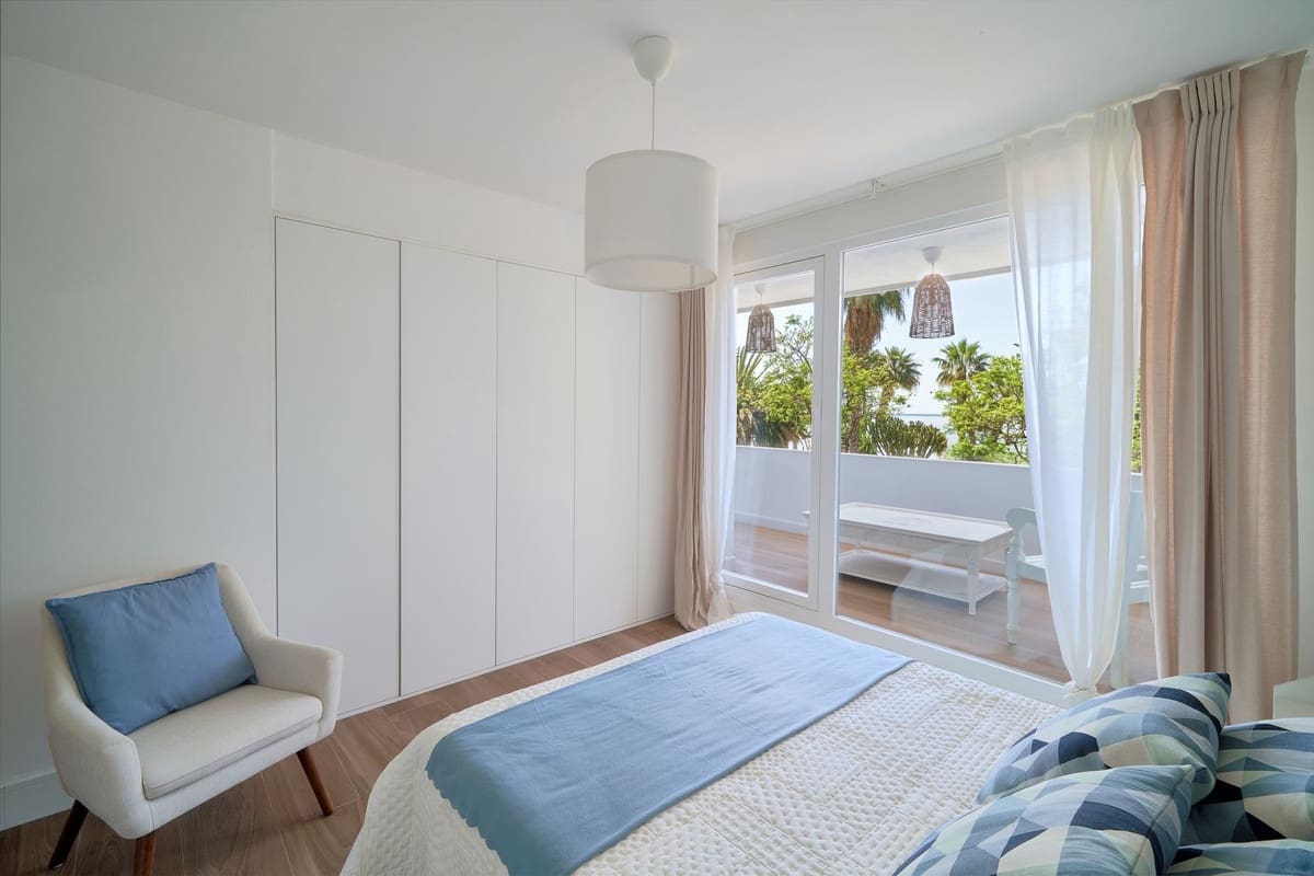 Apartamento Playa de 4 habitaciones en Málaga ciudad en venta - 1.150.000 € (Ref: 8010766)