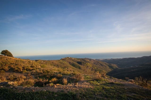 Finca/Landehus til salg i Moclinejo - € 99.000 (Ref: 8145872)