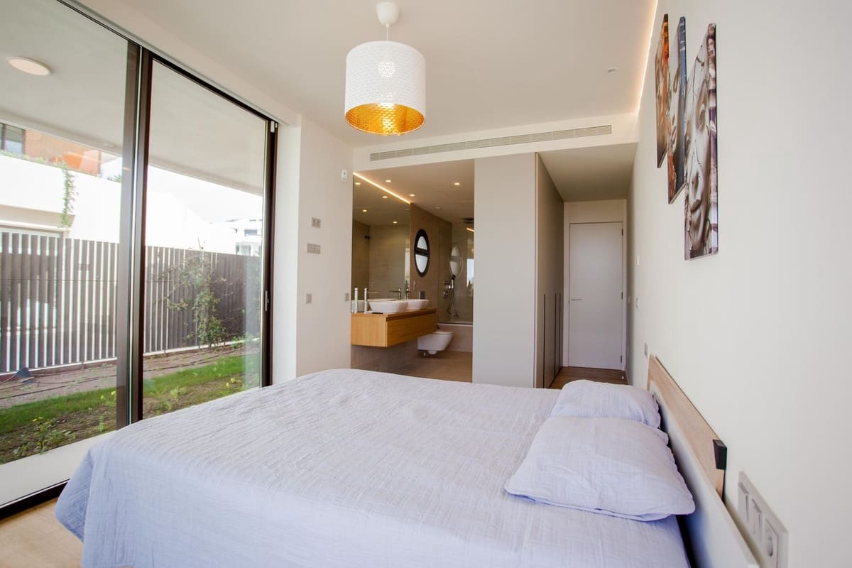 Apartamento de 2 habitaciones en Fuengirola en venta - 659.000 € (Ref: 8942208)