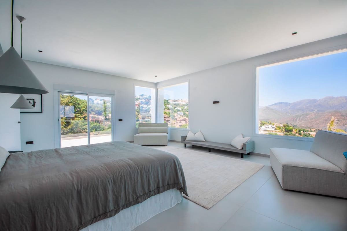 4 bedroom Villa for sale in La Mairena - € 2,195,000 (Ref: 9127699)