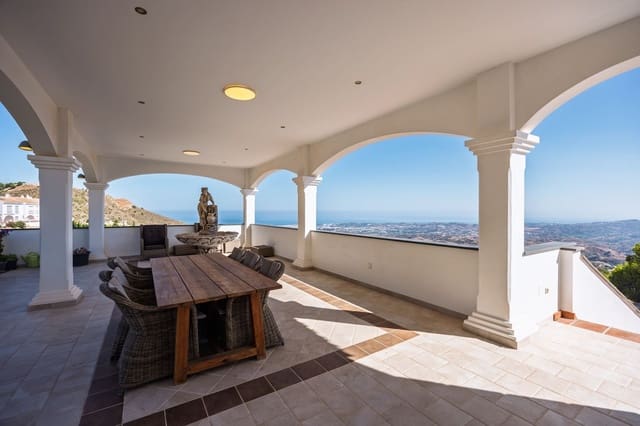 4 quarto Moradia para venda em Valtocado, Mijas com piscina garagem - 2 495 000 € (Ref: 9170814)