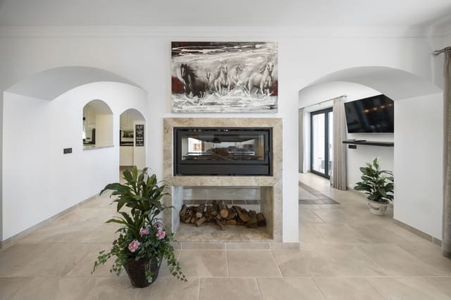 4 quarto Moradia para venda em Valtocado, Mijas com piscina garagem - 2 495 000 € (Ref: 9170814)