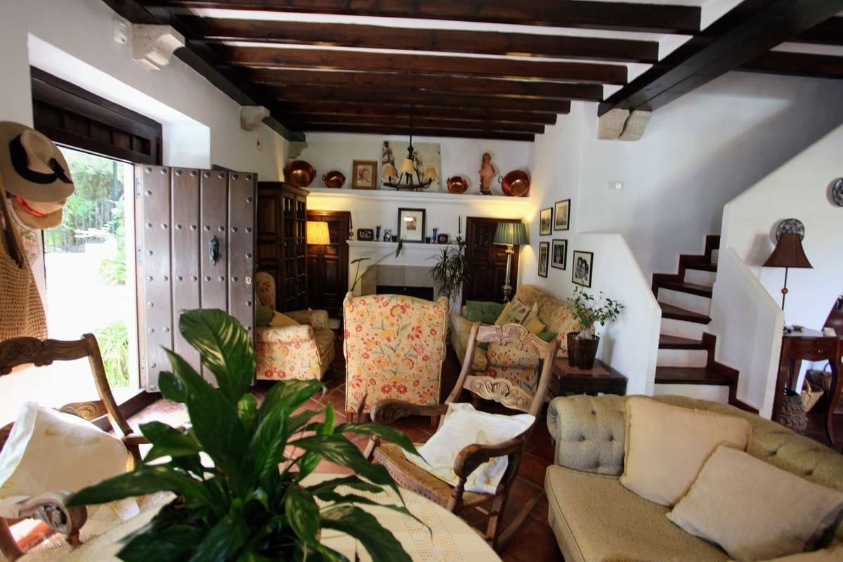 3 sypialnia Finka/Dom wiejski na sprzedaż w Alora - 695 000 € (Ref: 9322830)