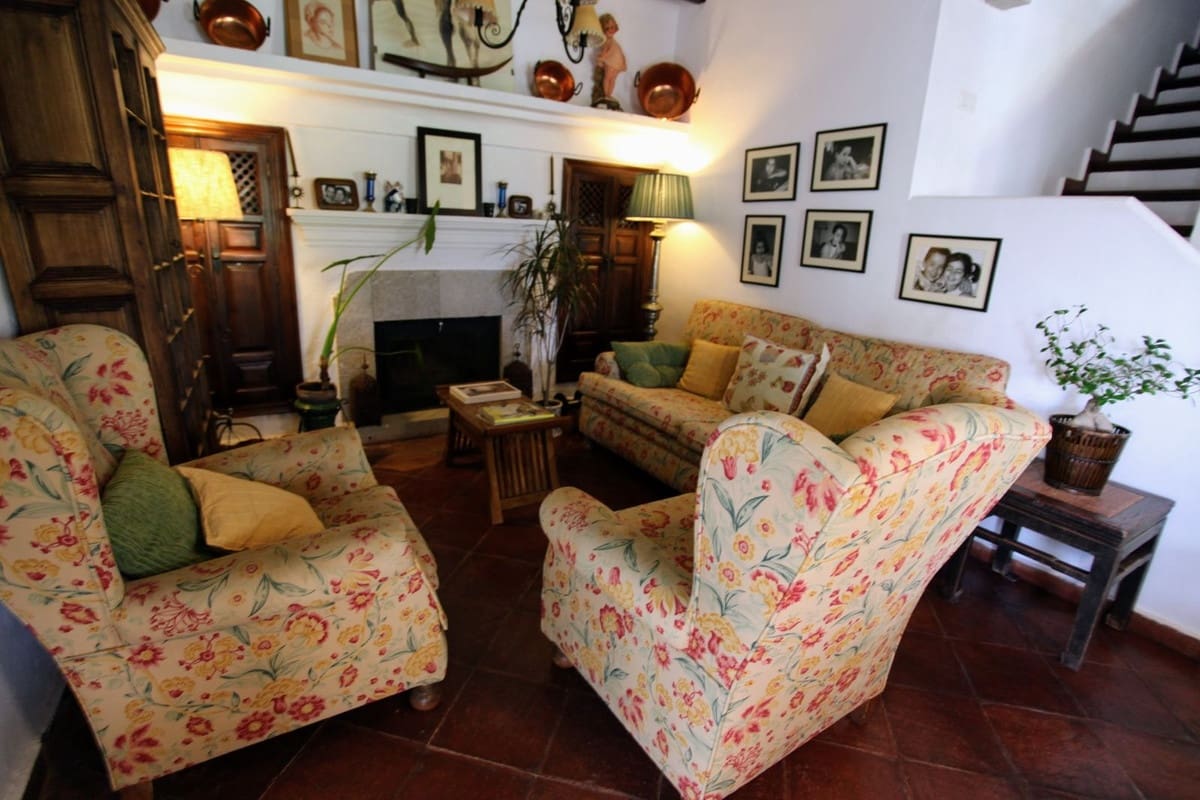 3 bedroom Finca/Country House for sale in Alora - € 695,000 (Ref: 9322830)