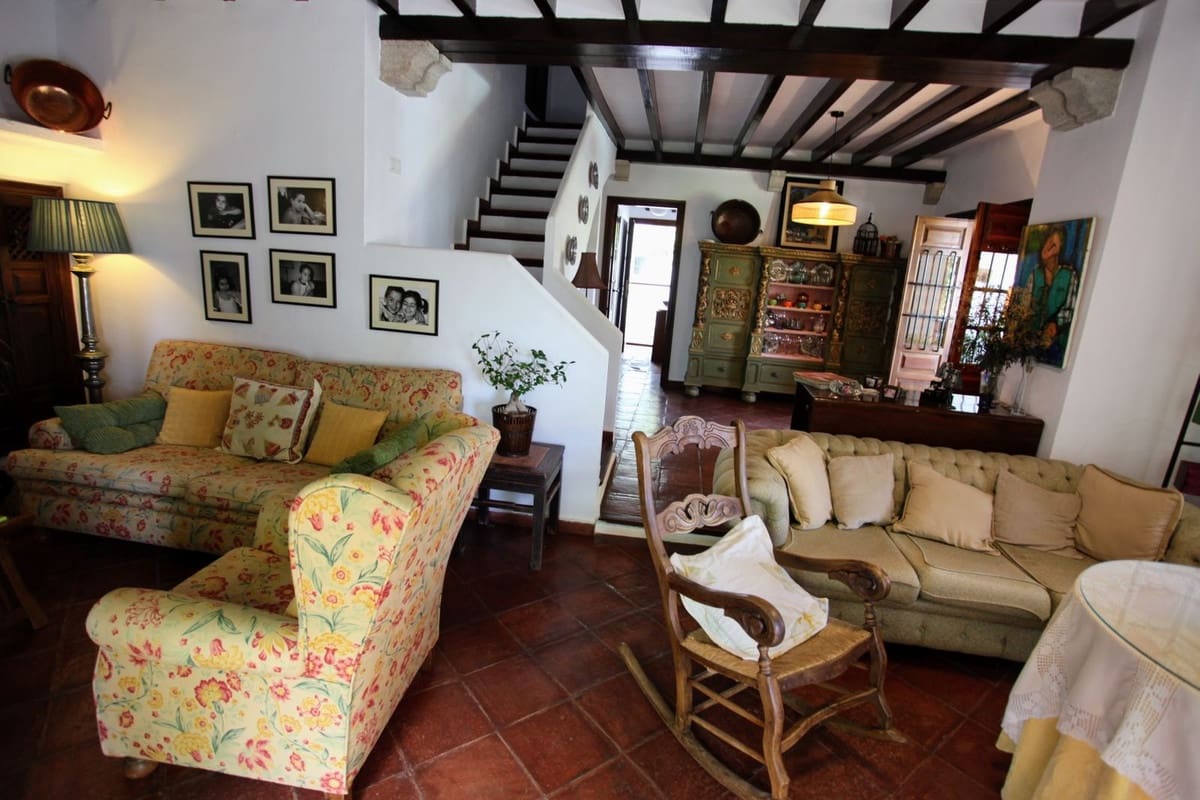 3 bedroom Finca/Country House for sale in Alora - € 695,000 (Ref: 9322830)