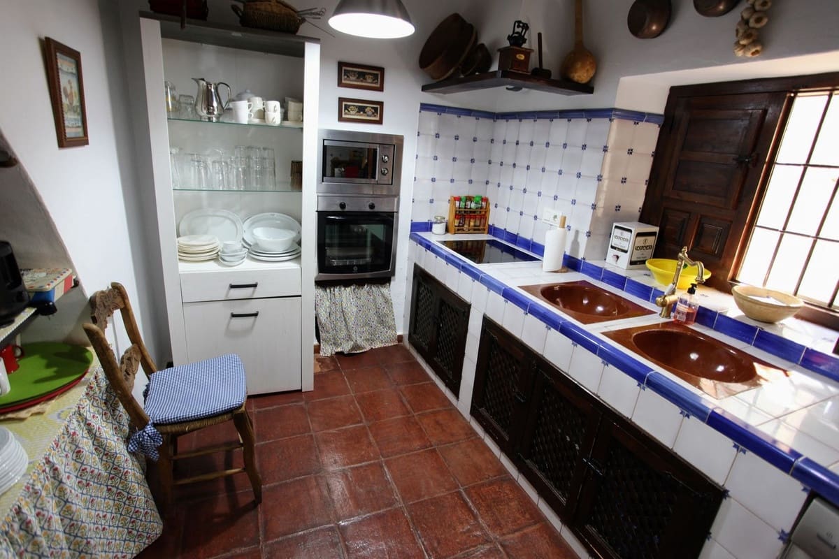 3 bedroom Finca/Country House for sale in Alora - € 695,000 (Ref: 9322830)