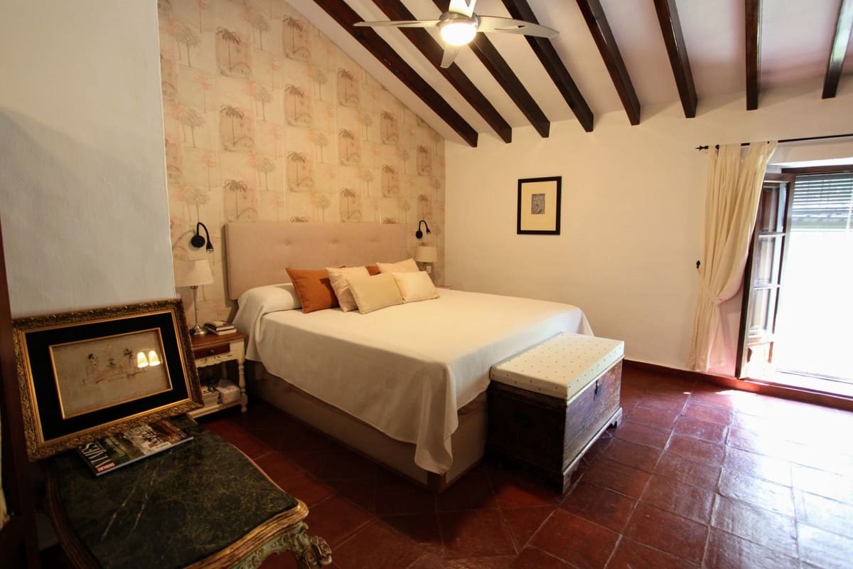 3 bedroom Finca/Country House for sale in Alora - € 695,000 (Ref: 9322830)