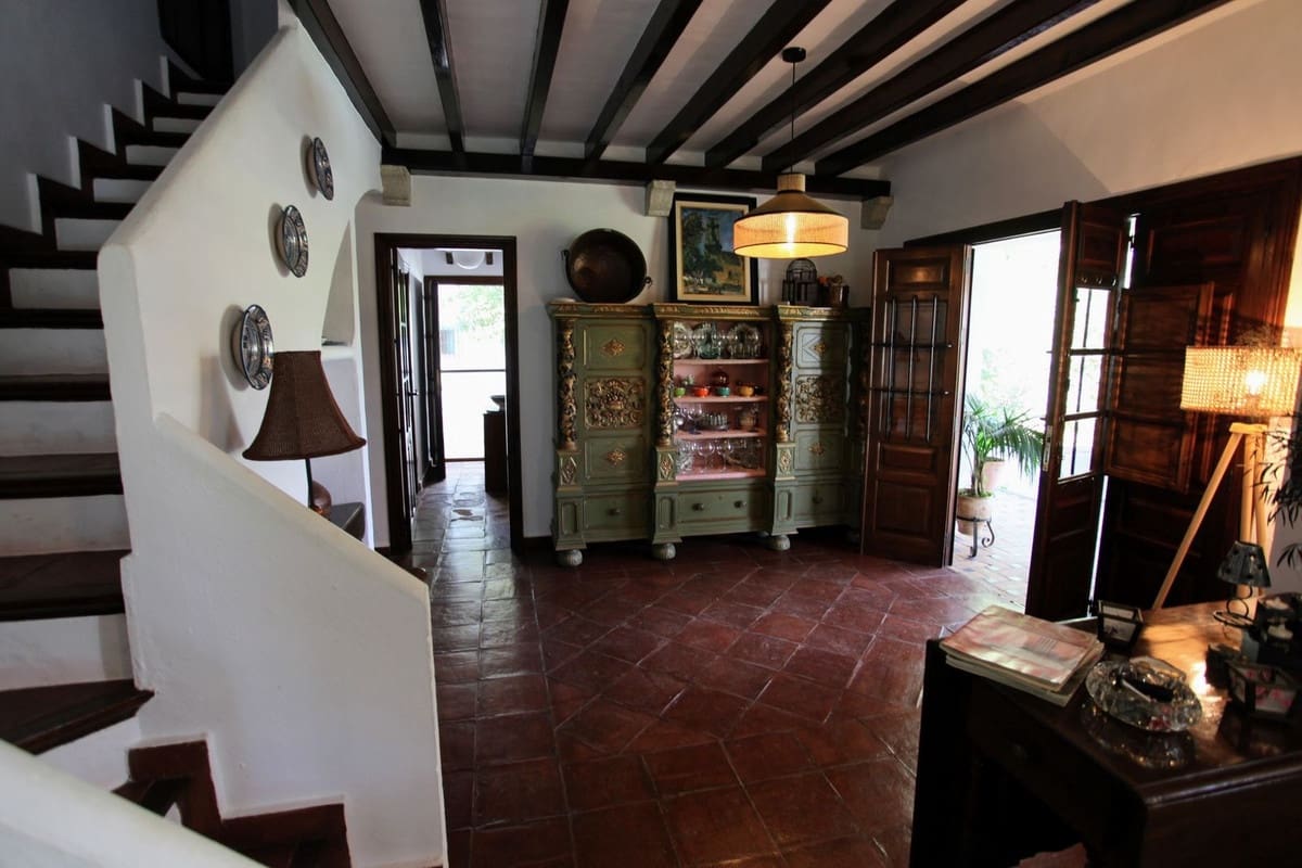 3 bedroom Finca/Country House for sale in Alora - € 695,000 (Ref: 9322830)