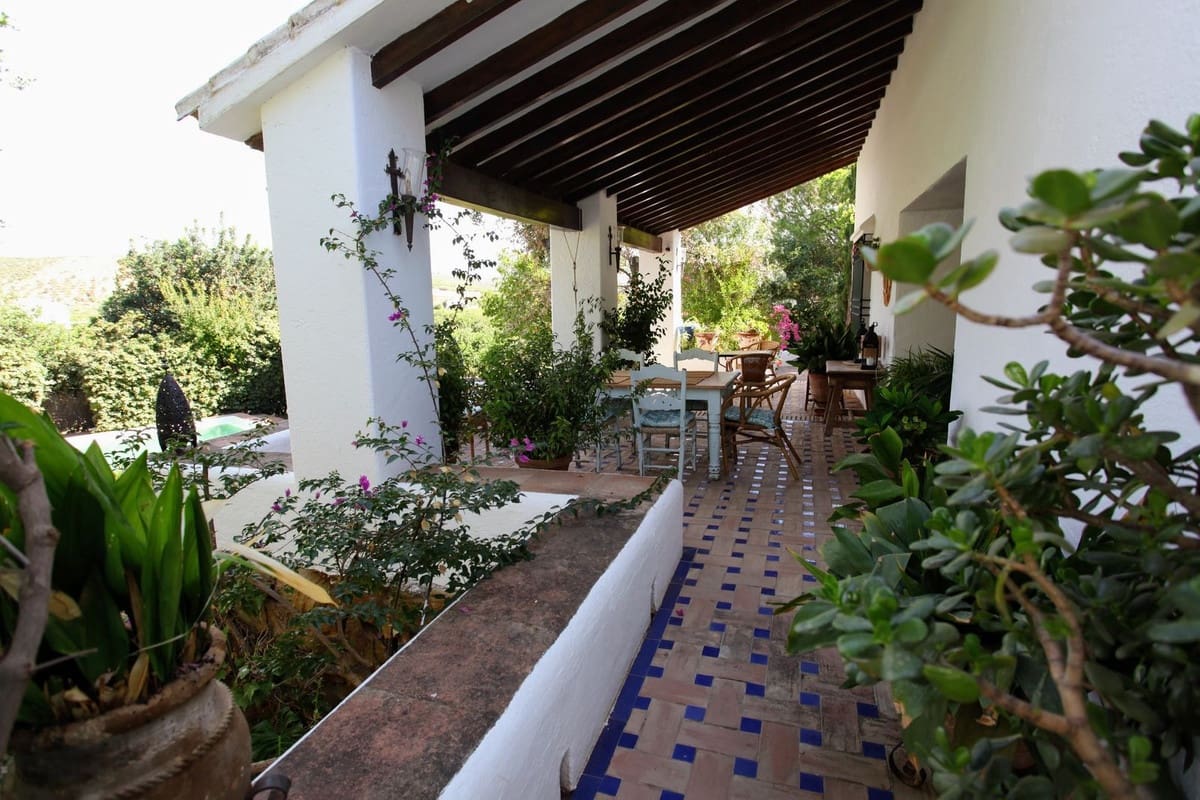 3 bedroom Finca/Country House for sale in Alora - € 695,000 (Ref: 9322830)