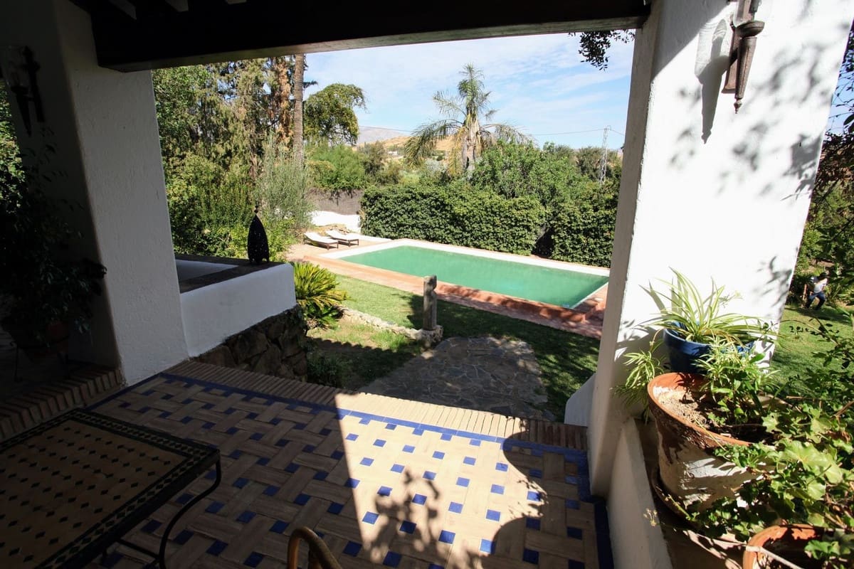 3 bedroom Finca/Country House for sale in Alora - € 695,000 (Ref: 9322830)