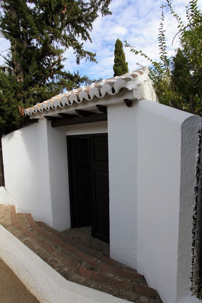 3 bedroom Finca/Country House for sale in Alora - € 695,000 (Ref: 9322830)