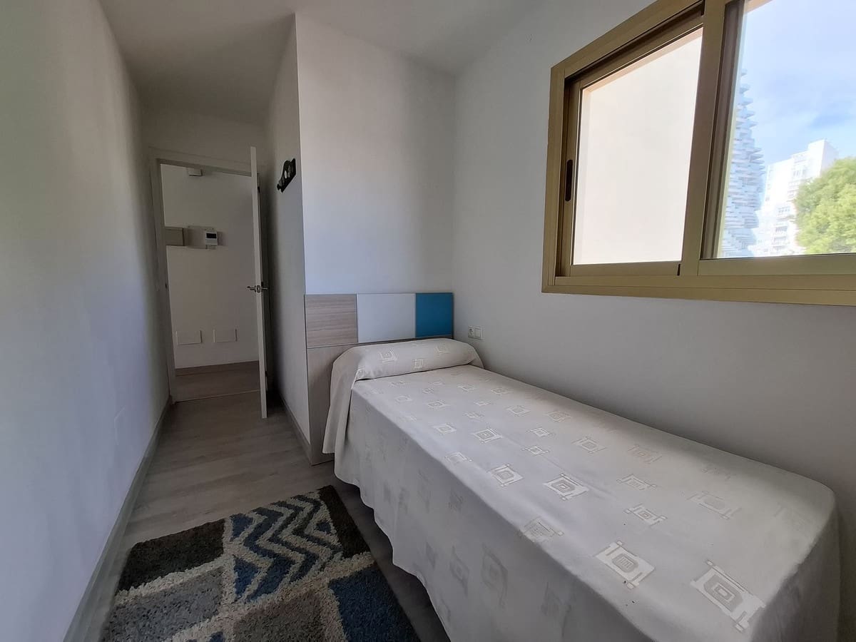 Ático de 2 habitaciones en Benalmadena Costa en alquiler - 1.400 € (Ref: 9471248)