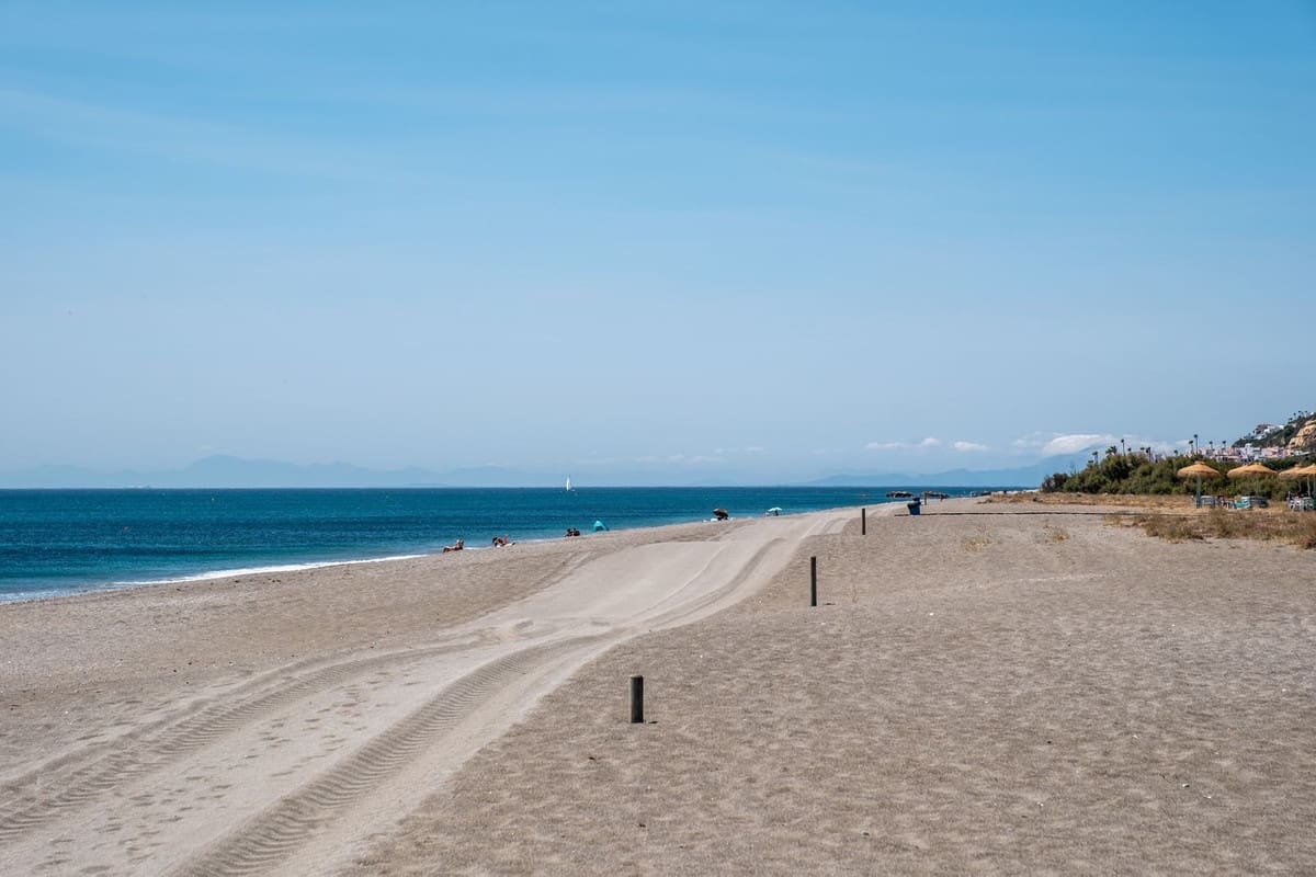 2 Zimmer Apartment zu verkaufen in La Duquesa / Puerto de la Duquesa - 240.000 € (Ref: 9473727)