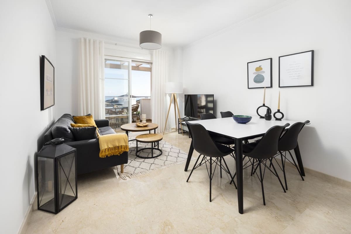 2 bedroom Apartment for sale in La Duquesa / Puerto de la Duquesa - € 240,000 (Ref: 9473727)