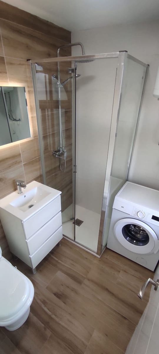 3 bedroom Penthouse for rent in Torremolinos - € 1,300 (Ref: 9539475)