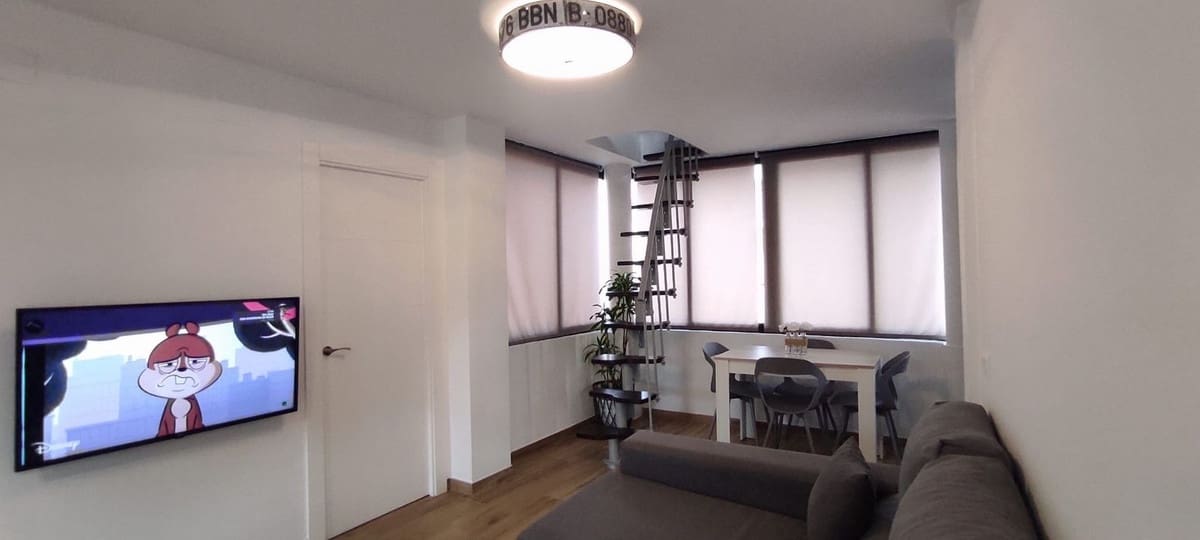 3 bedroom Penthouse for rent in Torremolinos - € 1,300 (Ref: 9539475)