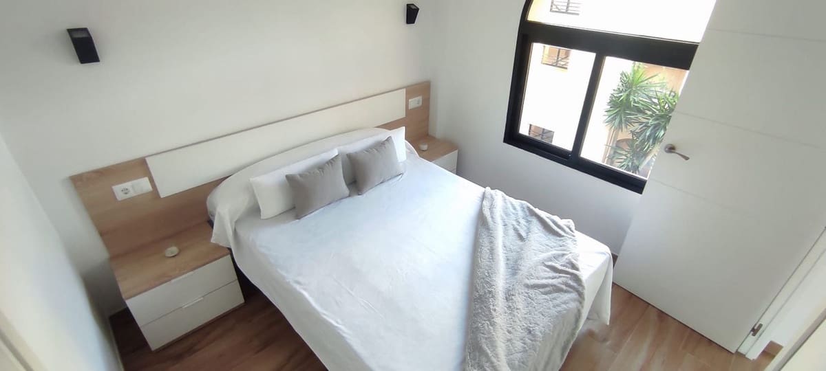 3 bedroom Penthouse for rent in Torremolinos - € 1,300 (Ref: 9539475)